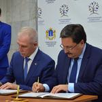  изображение для новости  Подписаны соглашения между УлГУ и правительством Ульяновской области, а также между опорным вузом и муниципалитетами